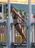 uma thurman in bikini 21.jpg