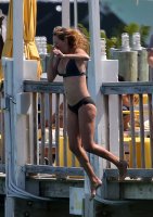 uma thurman in bikini 36.jpg