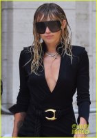 miley-cyrus-girlfriend-kaitlynn-carter-couple-up-for-dinner-date-02.jpg
