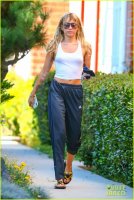 miley-cyrus-heads-to-yoga-class-after-dropping-slide-away-video-05.jpg