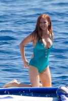 isla fischer in beach 06.jpg