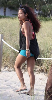 karrueche tran in beach 04.jpg