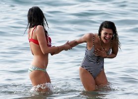 nina dobrev con jessica szohr in bikini 28.jpg