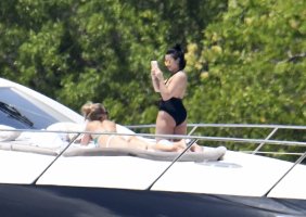 demi lovato in yacht 07.jpg