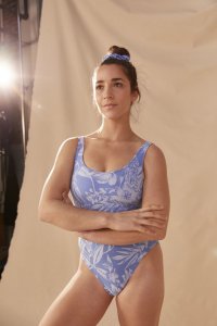 aly-riasman-for-aerie-offline-activewear-2021-collection-3.jpg