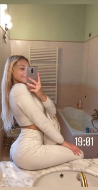 saratomasoniii_story_2041570347716560626_1810334275.jpg