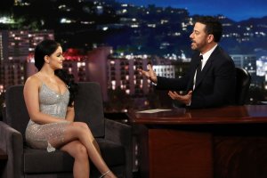 ariel winter al tonight show 03.jpg