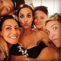 megan montaner con amiche 01.jpg