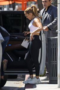 Jennifer-Lopez-Sexy-The-Fappening-Blog-25-1.jpg