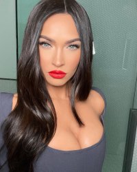 meganfox-31082021-0010.jpg