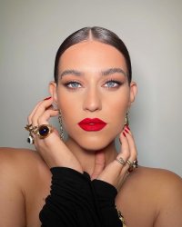 mrdanielmakeup_241018398_1413990955639521_473465887784714832_n.jpg