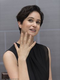 Katherine Waterston.jpg