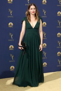 amanda peet al emmy 01.jpg