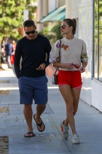 alessandra-ambrosio-and-richard-lee-out-in-los-angeles-09-19-2021-5.jpg