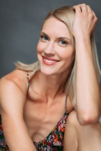14 Lauren Lee Smith 1.jpg