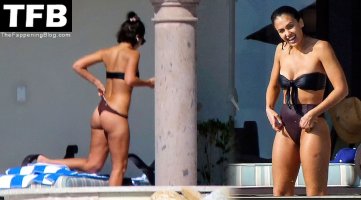 Jessica-Alba-in-a-BIkini-1-thefappeningblog.com_.jpg