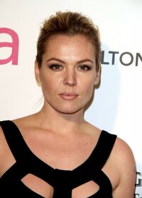 Agnes+Bruckner+Celebs+Elton+John+Oscar+Party+RRL_DDa5AIwx.jpg