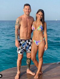 1_Messi-Roccuzzo.jpg