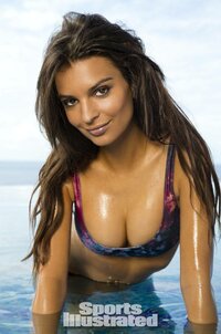 Emily-Ratajkowski-3.jpg