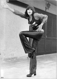878542945_big_1974_nadia_cassini_tight_leather_pants_122_510lo.jpg