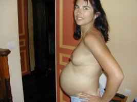 Pregnant-Amateur-Hairy-Brunette-Wife-10.jpg