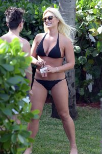 brooke hogan in bikini (23).jpg