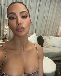 kimkardashian_1678733378452.jpg