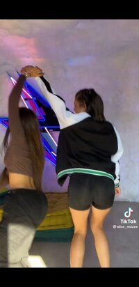 Screenshot_20230203-154050_Video Player.jpg
