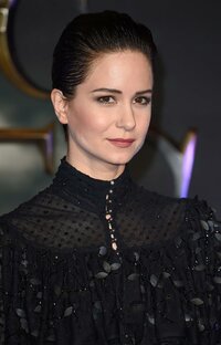 Katherine Waterston.jpg