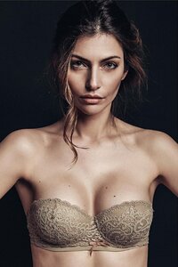 laura barth.jpg