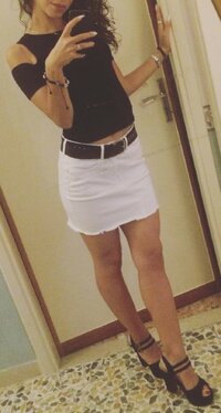 TACCHIpiediCOSCEminiWHITEcurlyNAT2.jpg